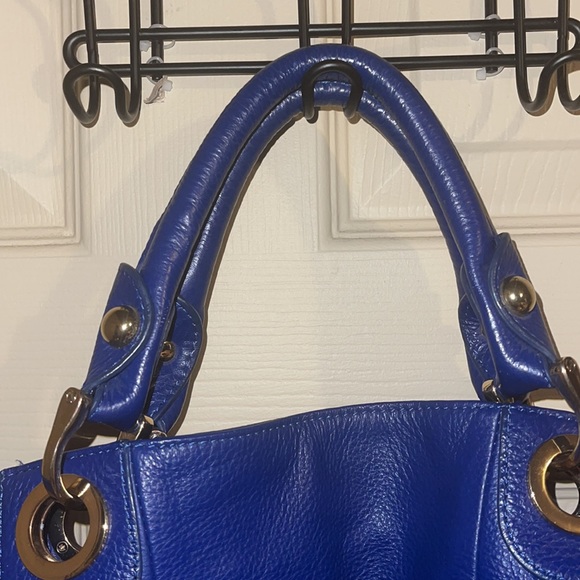 Handbag - Picture 2 of 5